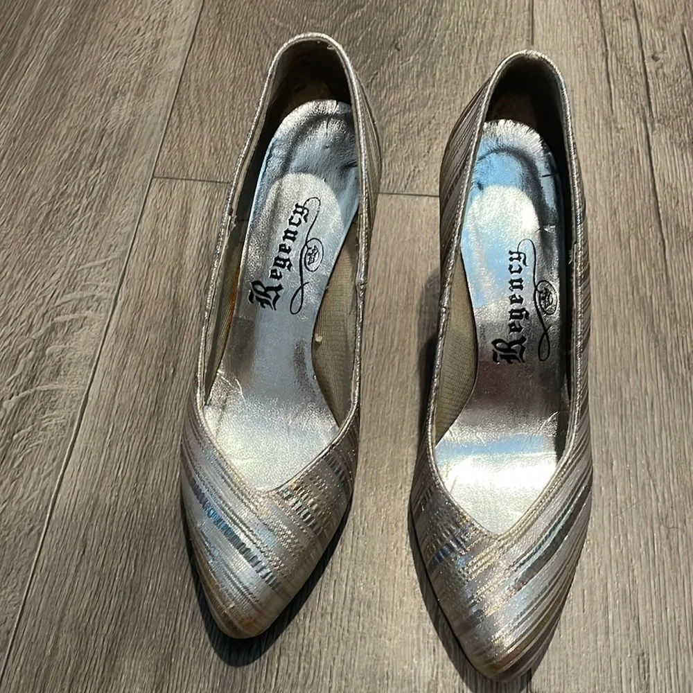 Regency Silver Metallic Striped Heels‎ ~ Size 6M